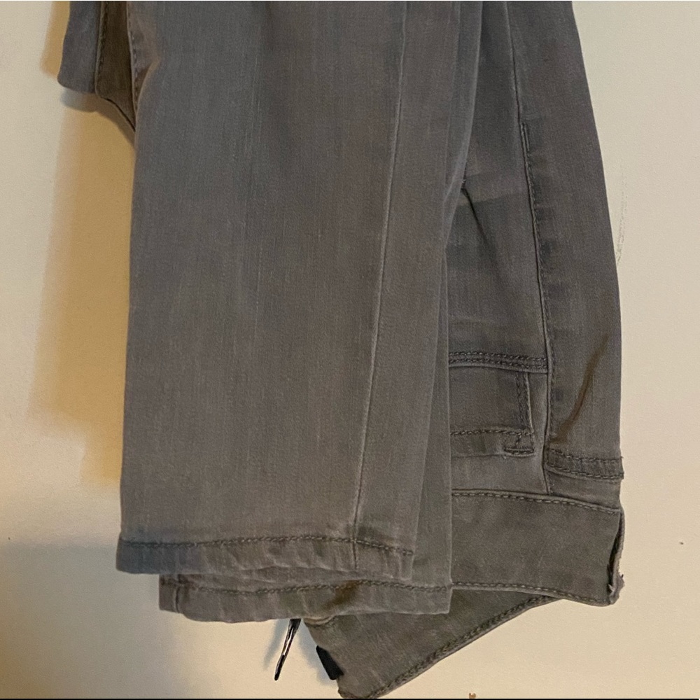 Refuge Ripped Jeans - Picture 4 of 4